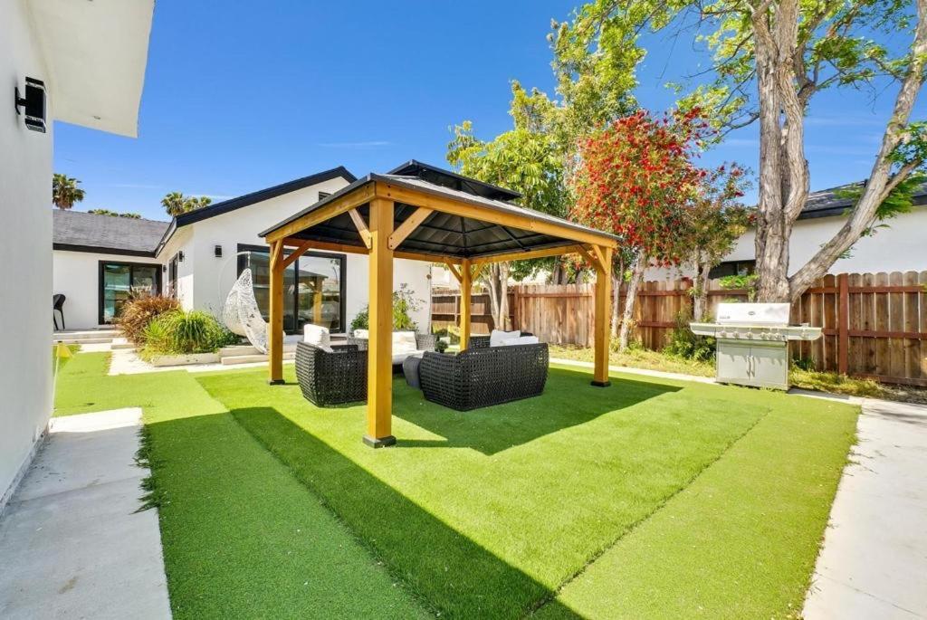 Luxury 2 Bedroom Villa ハンティントンビーチ エクステリア 写真