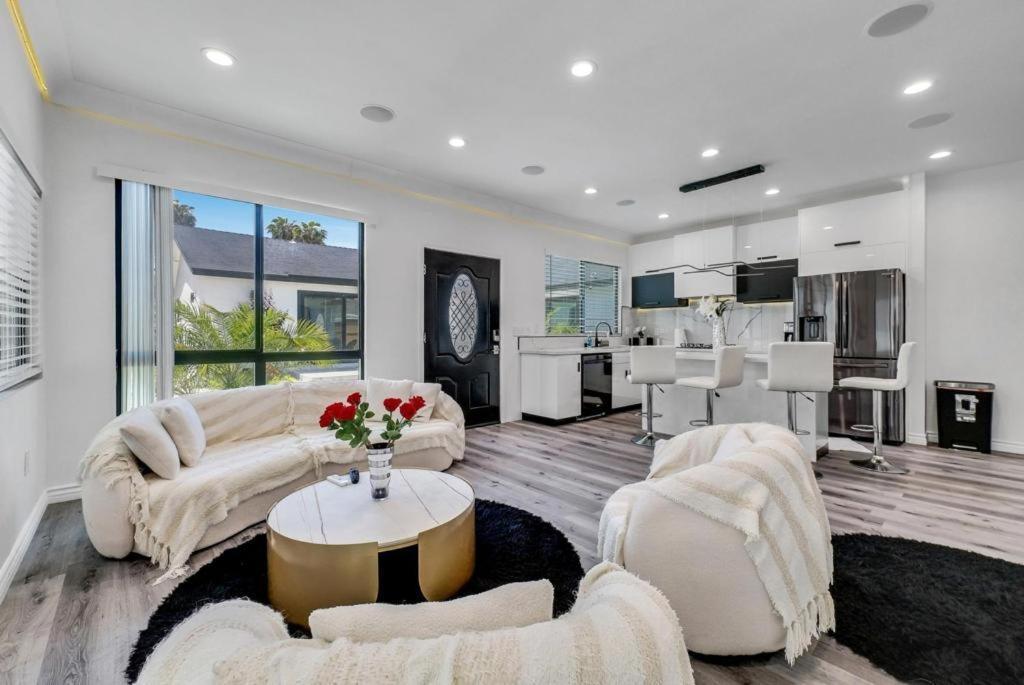 Luxury 2 Bedroom Villa ハンティントンビーチ エクステリア 写真
